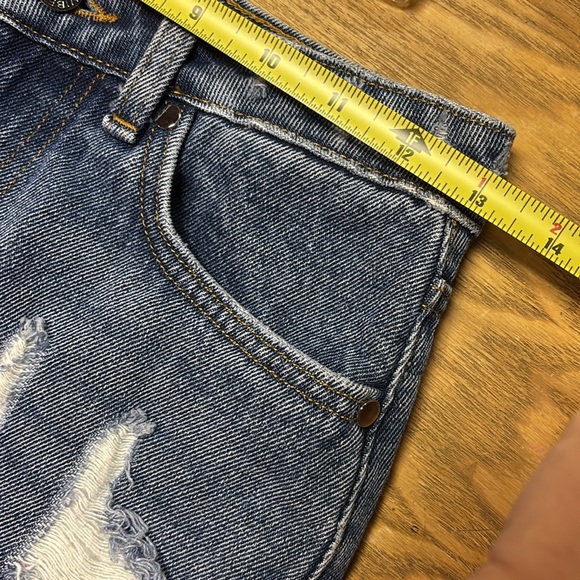 H&M Distressed Denim Skirt - Picture 4 of 6